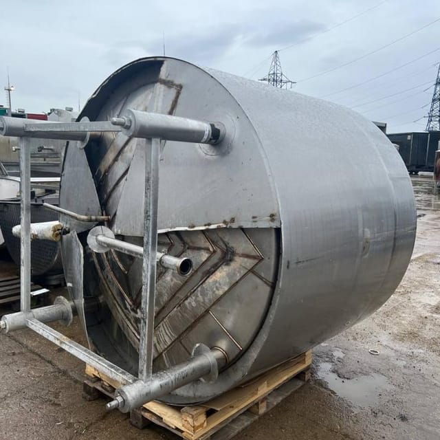 Емкость с рубашкой 3700л инв.12705