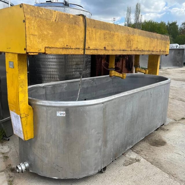 Ванна сырная Д7-ОСА 2500л с лирами инв.12712