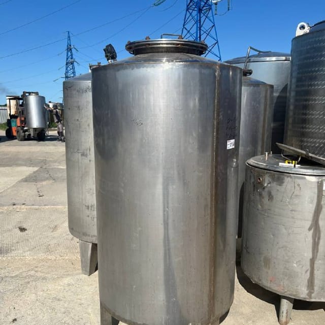 Емкости 1,1 куб.м одностенки инв.12744