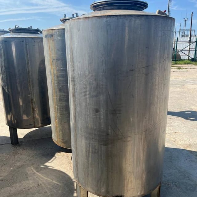 Емкости 1000л инв.12778