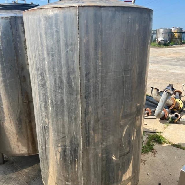Емкости 1000л инв.12778