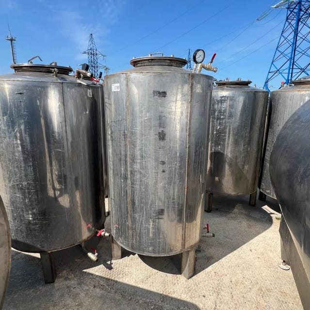 Емкости 1000л инв.12778