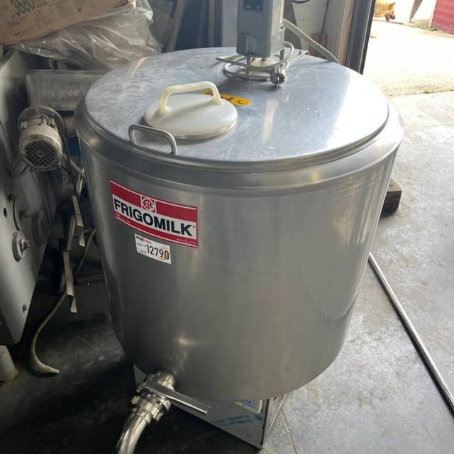 Танк охладитель  Frigomilk 200л инв.12790