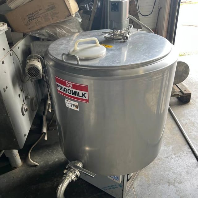 Танк охладитель  Frigomilk 200л инв.12790