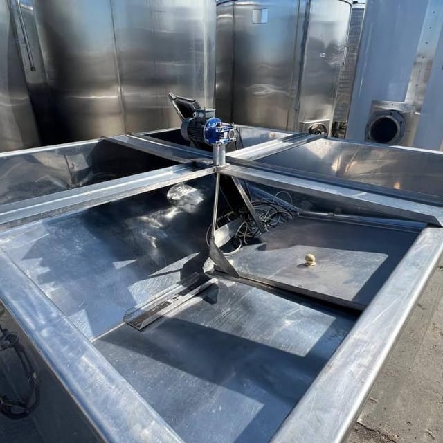 Ванна 2,5м3 открытого типа инв.17292