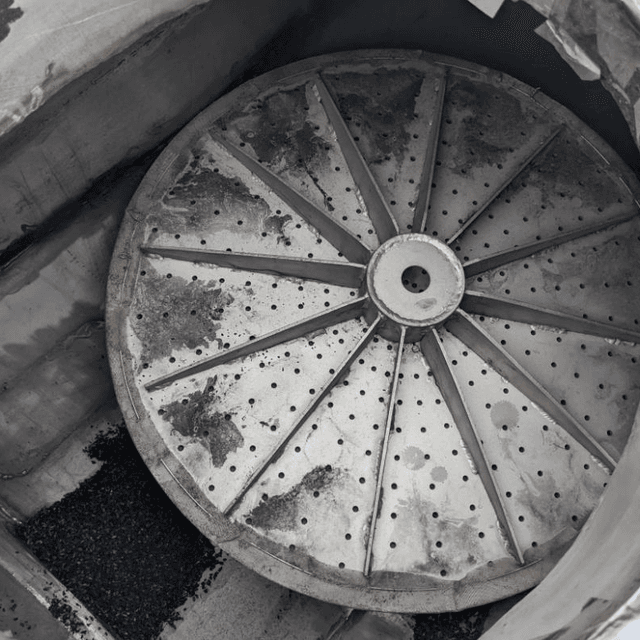 Угольная колонна (насыпной фильтр), объем 1,6 куб.м