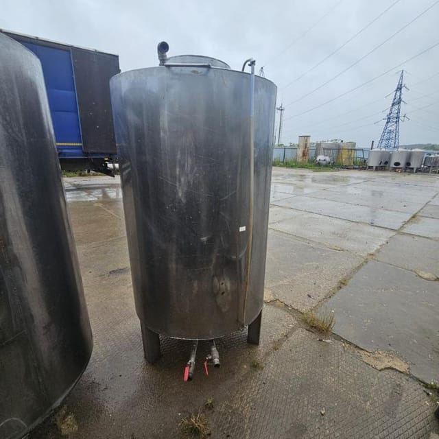 Емкости 1000л инв.12778