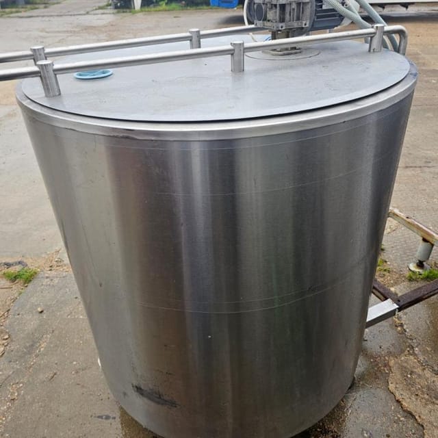 Емкость 500л. с мешалкой инв.12994