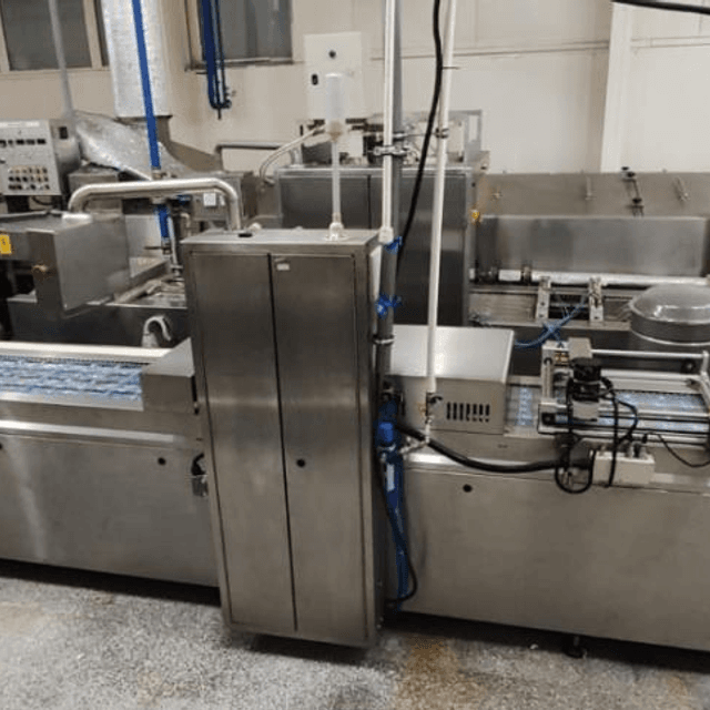 CFS Термоформующая машина