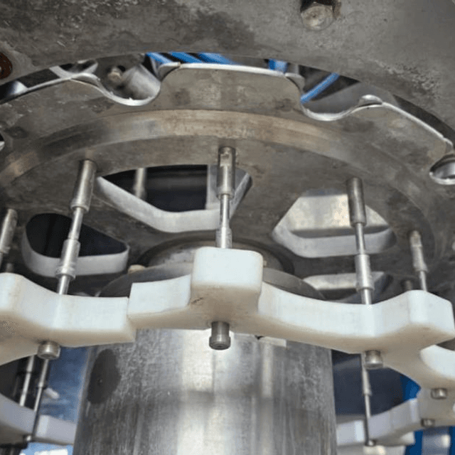 Розлив молока в ПЭТ AVIS инв.11689