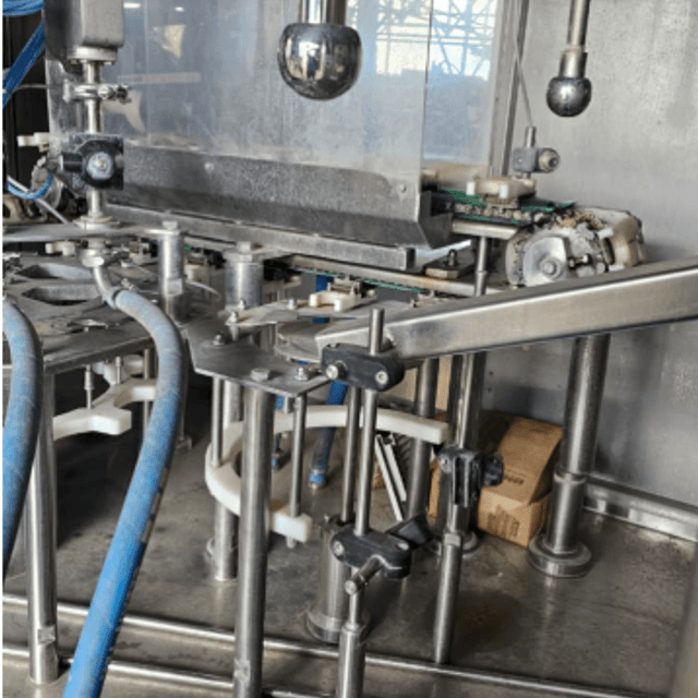 Розлив молока в ПЭТ AVIS инв.11689