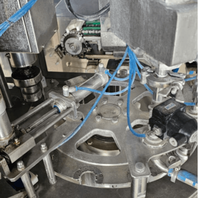 Розлив молока в ПЭТ AVIS инв.11689