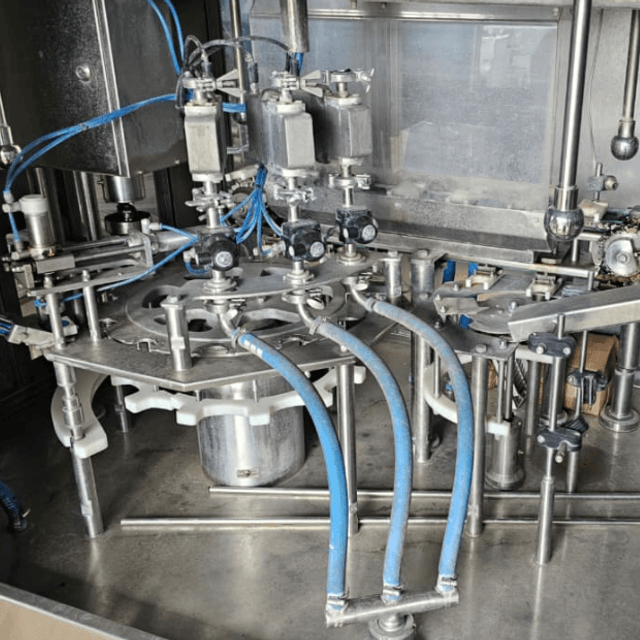 Розлив молока в ПЭТ AVIS инв.11689