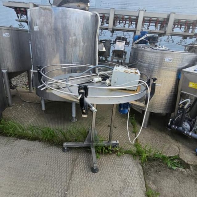 Розлив молока в ПЭТ AVIS инв.11689