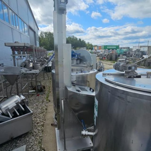 Розлив молока в ПЭТ AVIS инв.11689