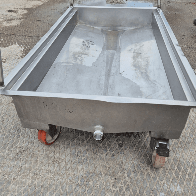 Рама-тележка для колбасных изделий и туш.