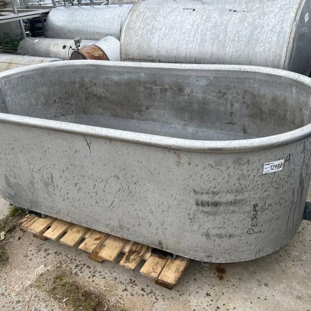 Ванна 1000л одностенная инв.12980