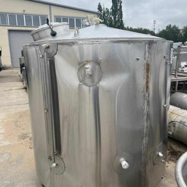 Емкость 2,2 куба инв.12982