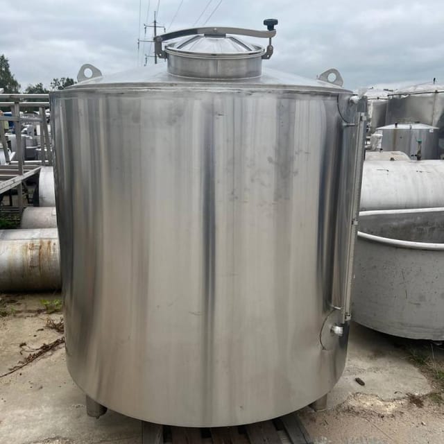 Емкость 2,2 куба инв.12982