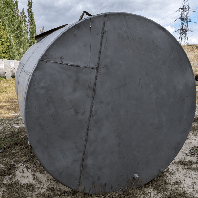 Емкости горизонтальные объем 11 куб.м.