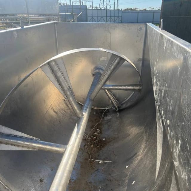 Ванна со шнеком 2000л инв.13005