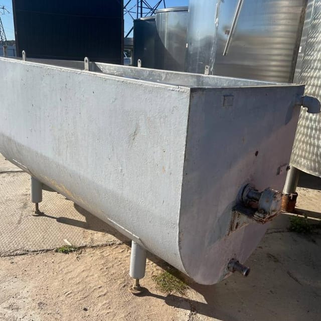 Ванна со шнеком 2000л инв.13005