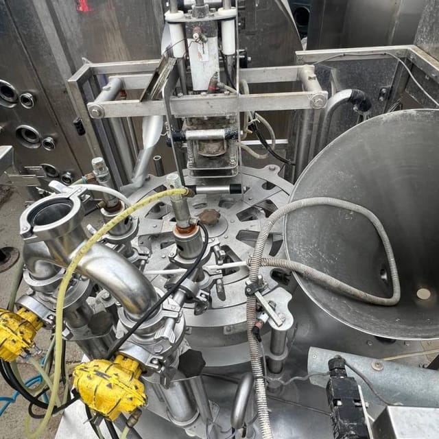 Автомат розлива молока ПАКЛАЙН в ПЭТ 1,5т/час инв.13021