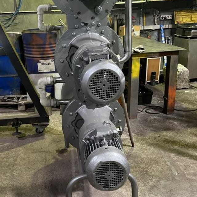 Маслообразователь Я7-ОМ-3Т 3 секции инв.9598