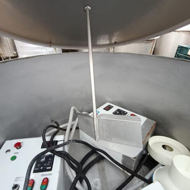 Танк охладитель 1000л инв.13032