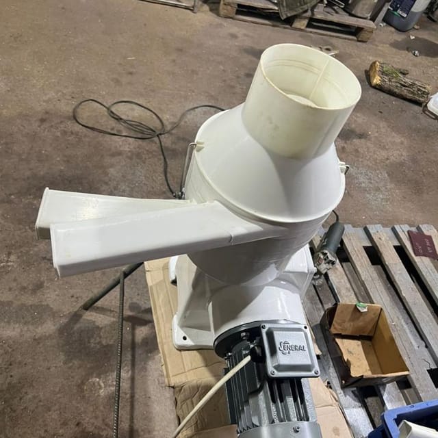 Сепаратор сливкоотделитель Ж5-ОСБ-1000 инв.13041