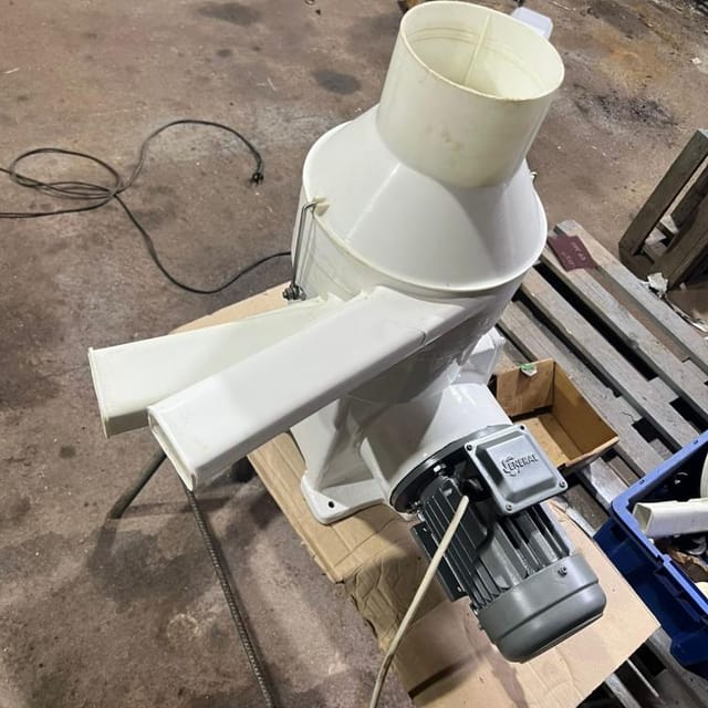 Сепаратор сливкоотделитель Ж5-ОСБ-1000 инв.13041