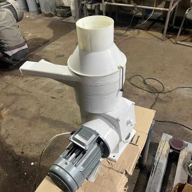 Сепаратор сливкоотделитель Ж5-ОСБ-1000 инв.13041