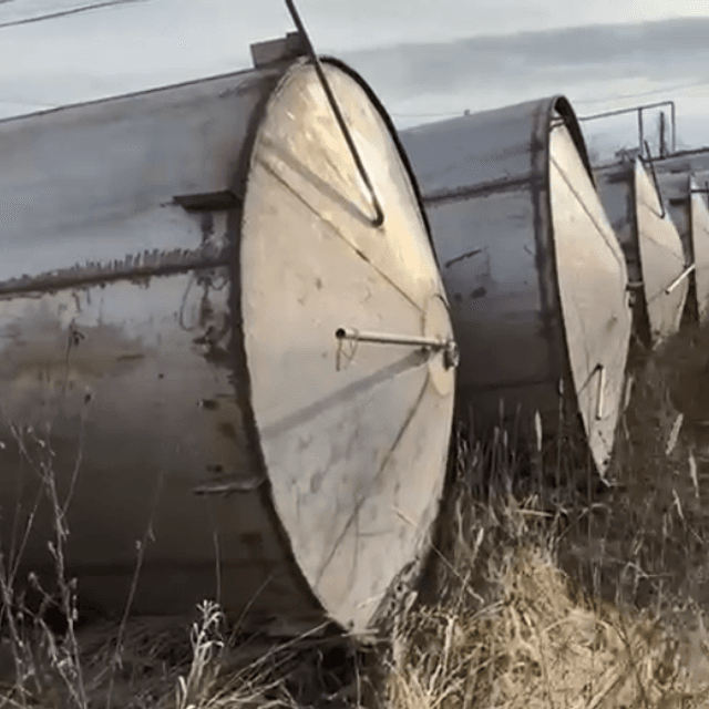 Емкости нержавеющие, объем 12 куб.м.