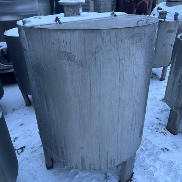 Емкость 700л  одностенная инв.13914