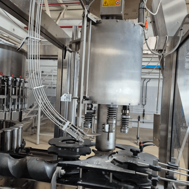 Линия розлива напитков 6000бут/час в стекло 0,5л