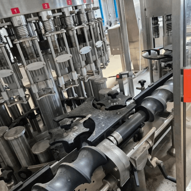 Линия розлива напитков 6000бут/час в стекло 0,5л