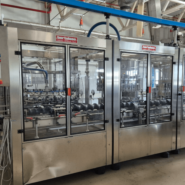 Линия розлива напитков 6000бут/час в стекло 0,5л