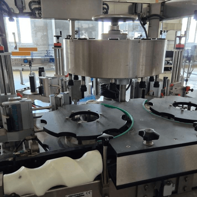 Линия розлива напитков 6000бут/час в стекло 0,5л