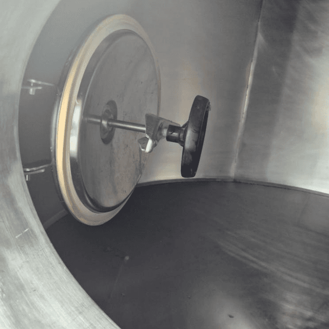 Емкости нержавеющие 1 куб.м е.4324