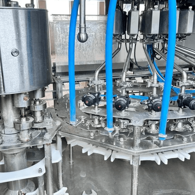 Линия розлива Avis с выдувом 3000бут