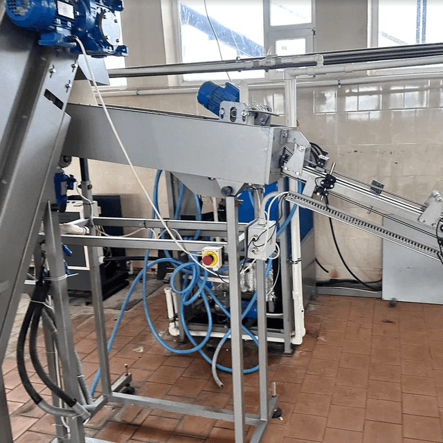 Линия розлива Avis с выдувом 3000бут