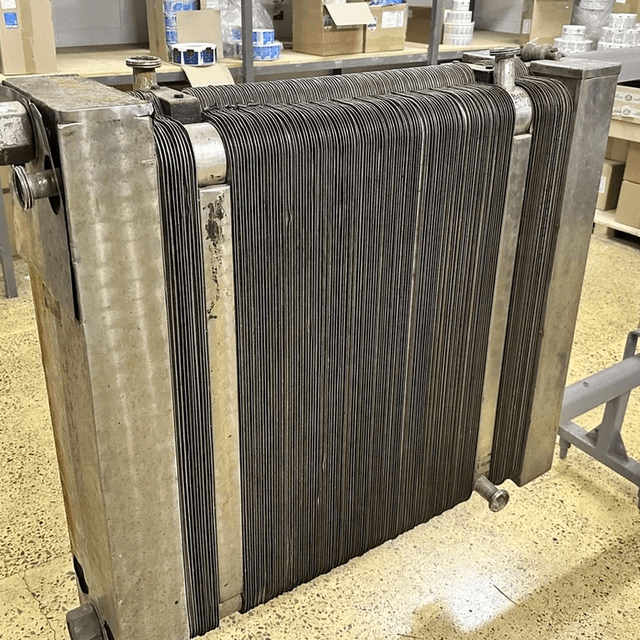 Теплообменник пластинчатый трех-секционный