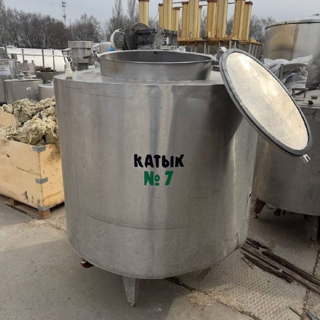 Емкость с рубашкой 1 куб инв.13860