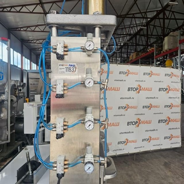 Пресс сырный Alfa Laval площадки из чугуна инв.11837