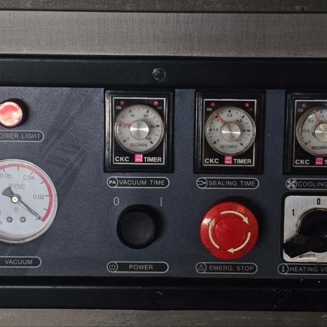 Вакууматор 2-х камерный HVC-610S/2A инв.13443