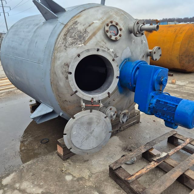 Реактор нержавеющий, объем 5 куб.м е.3499