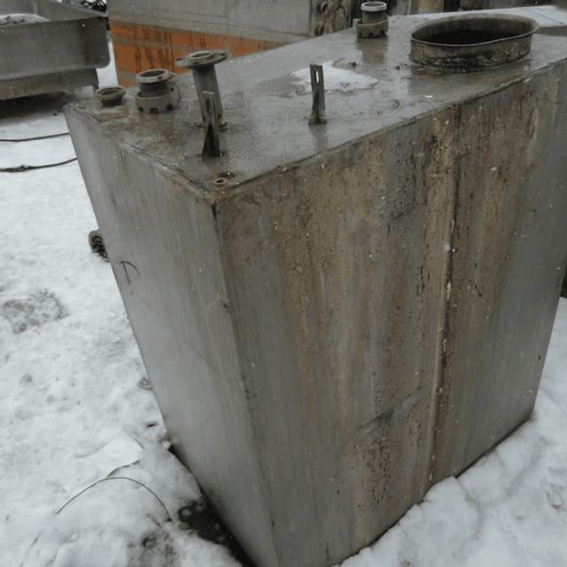 Емкость 0,7 куб.м. прямоугольная