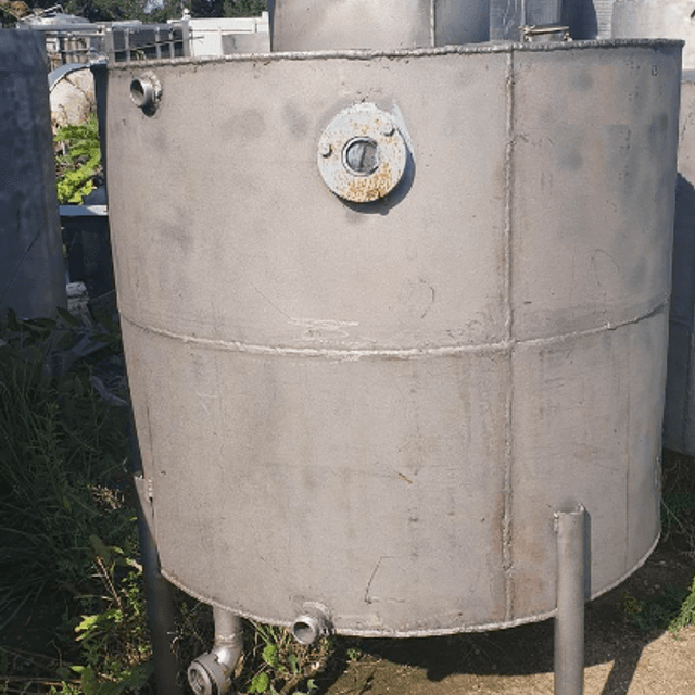 Емкость 0,75 куб.м. плоское дно е.673