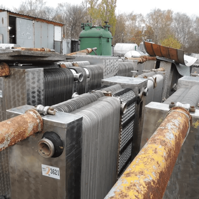 Теплообменник пластинчатый 10т, 4х секционный  инв.3621