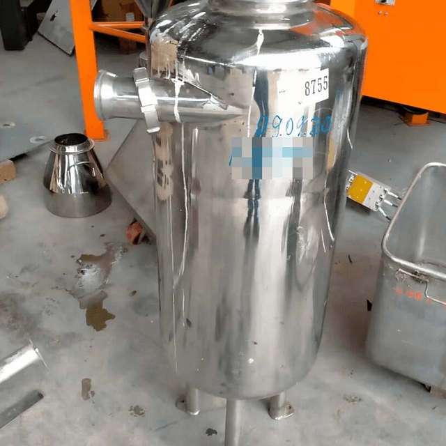 Емкость пеногасителя 0,1куб.м инв.8755